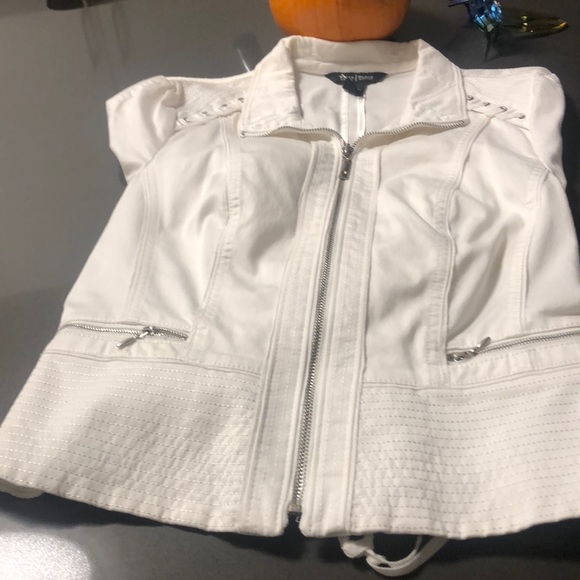 Jacket - Picture 5 of 8